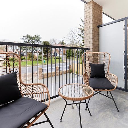 The Wembley Park Wonder - Charming 2Bdr Flat With Balcony Apartment Londra Exterior foto