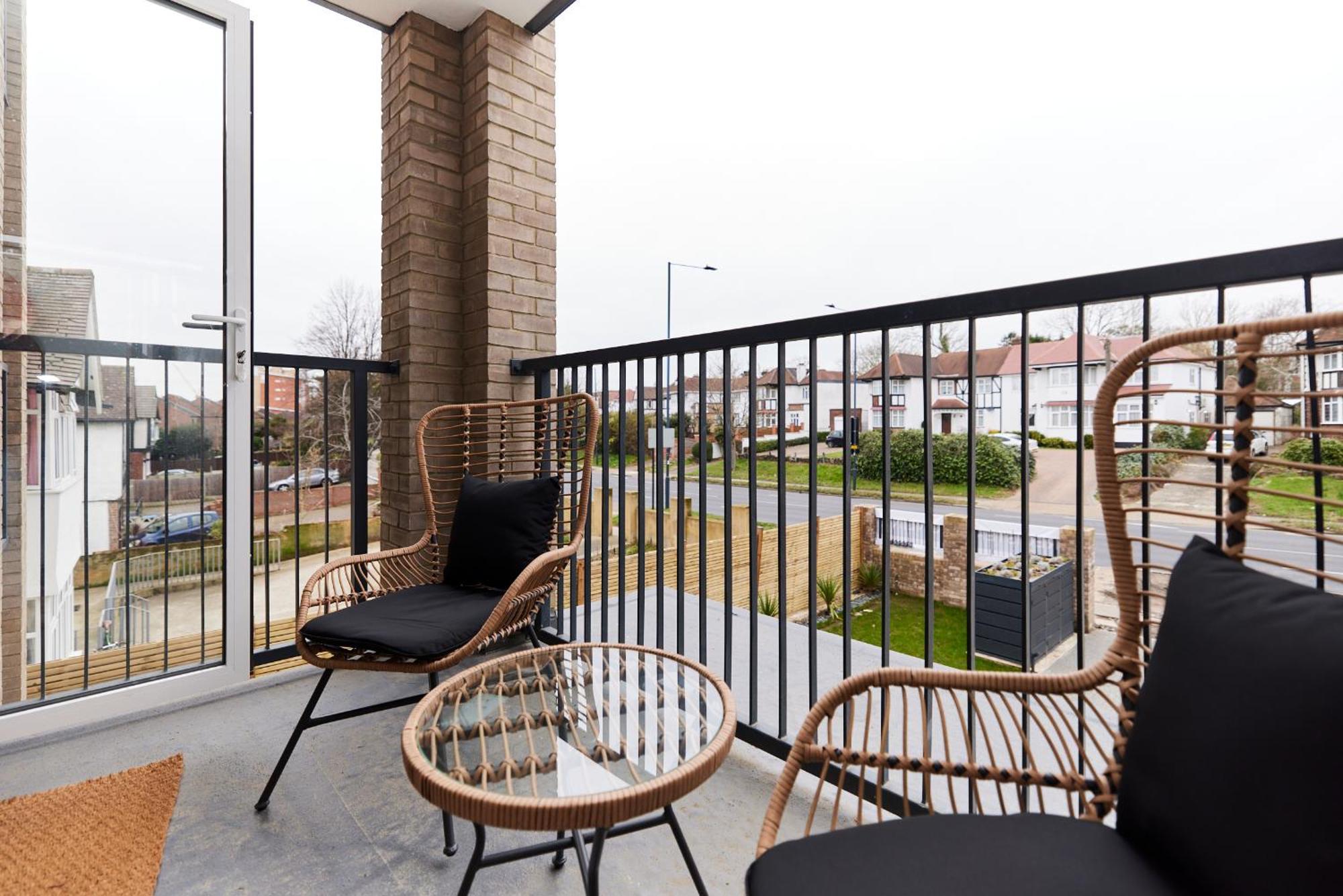 The Wembley Park Wonder - Charming 2Bdr Flat With Balcony Apartment Londra Exterior foto